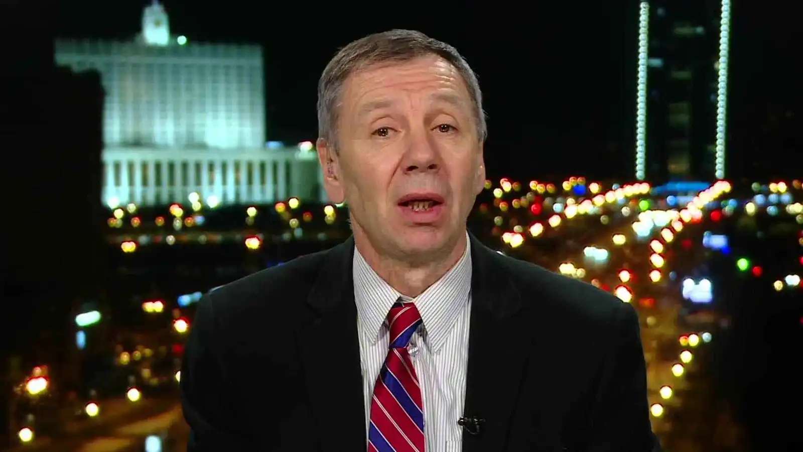 مستشار بوتين السابق لـ"إرم نيوز": زيلينسكي فقد نفوذه في أوكرانيا لصالح زالوجني