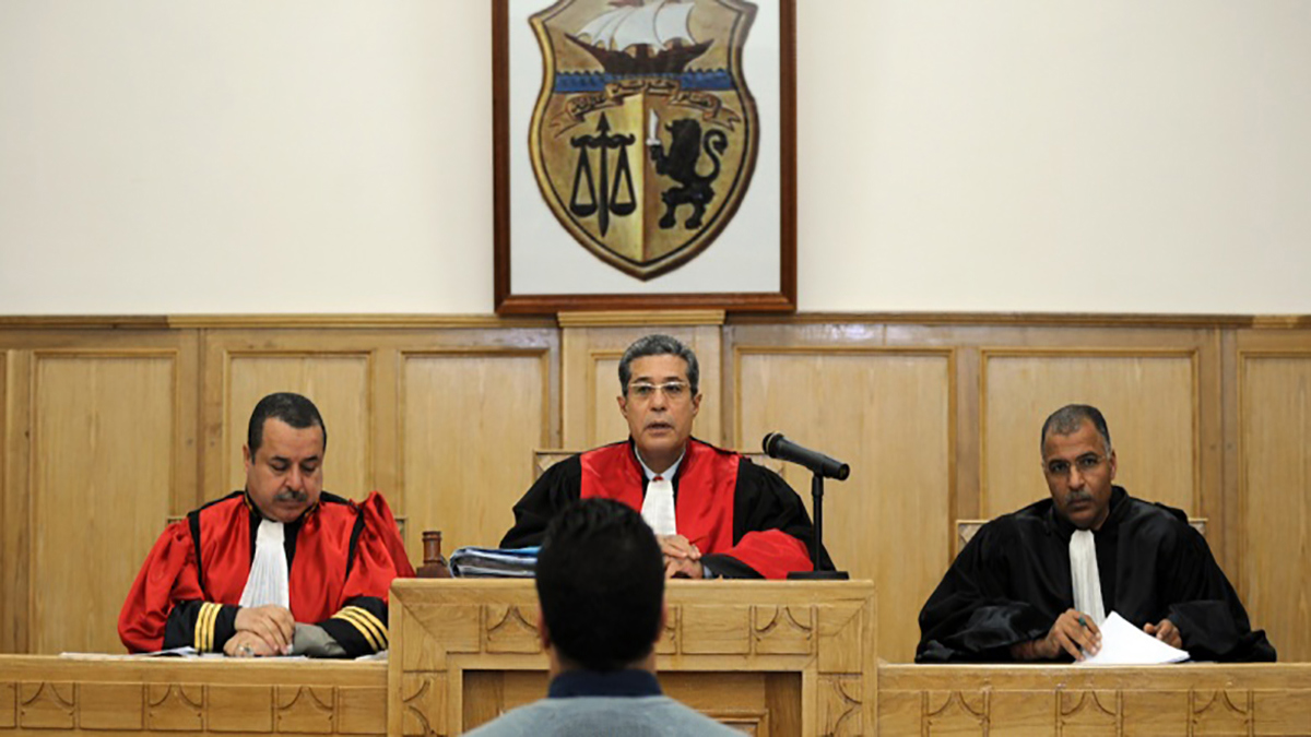 القضاء التونسي يقضي بالسجن المؤبد على 7 متهمين باعتداءي باردو وسوسة  