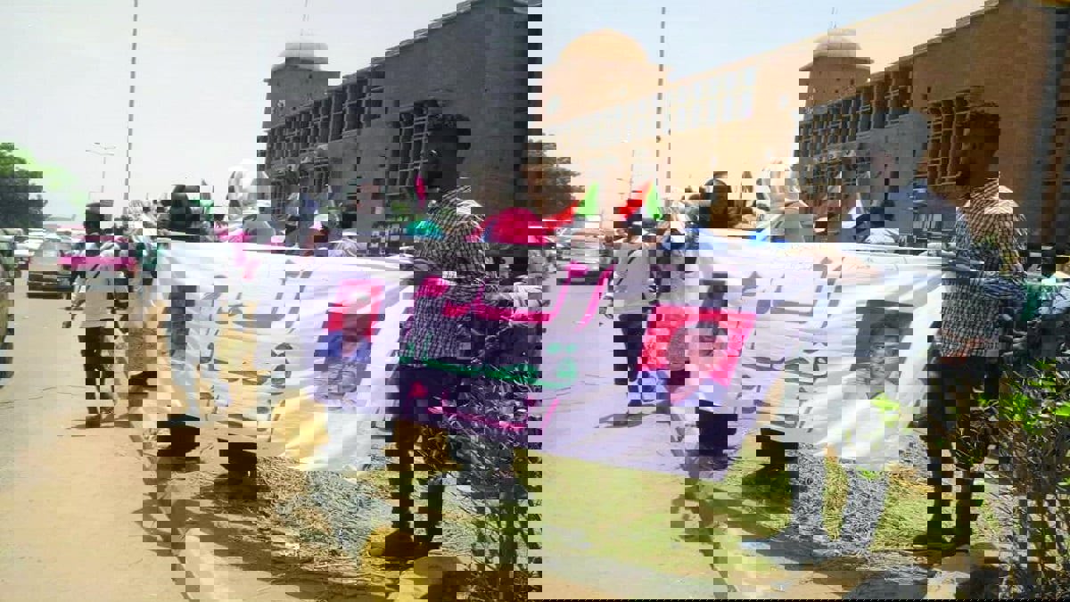 محكمة سودانية تؤيد إعدام 27 متهمًا بقتل المعلم "‎أحمد الخير"