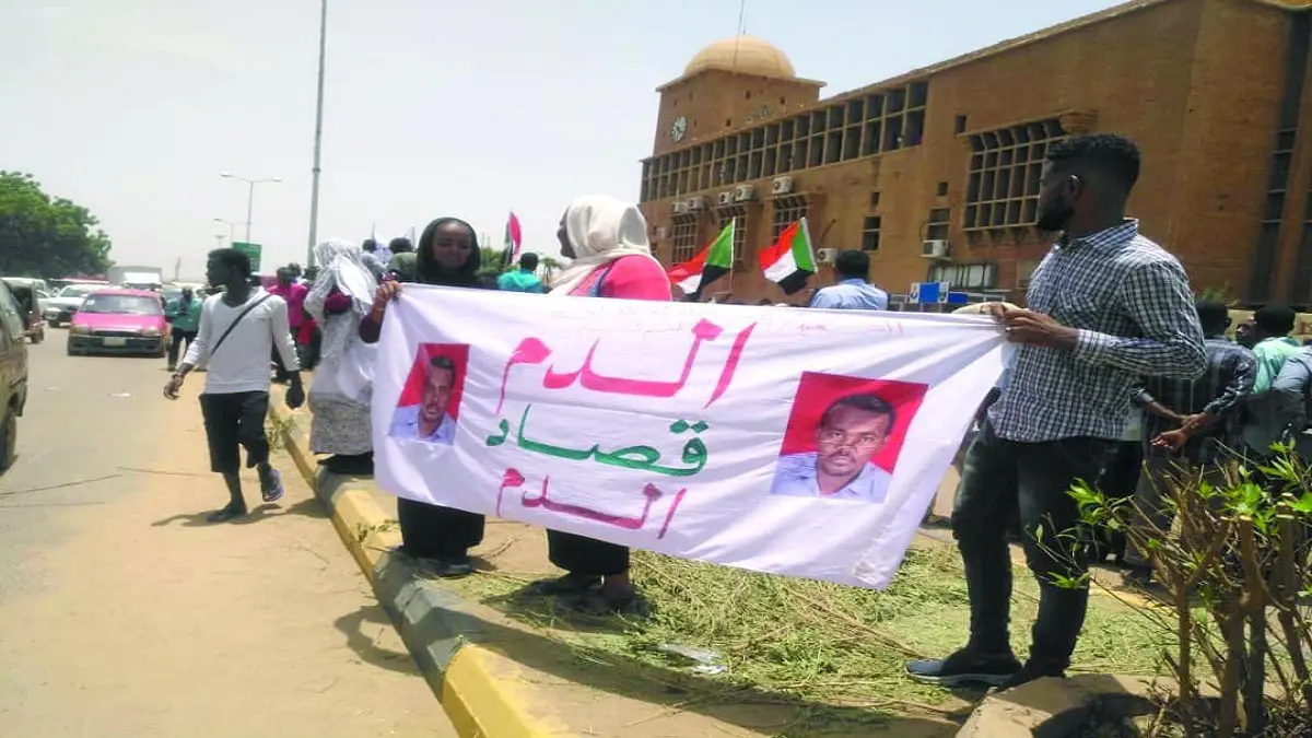 محكمة سودانية تؤيد إعدام 27 متهمًا بقتل المعلم "‎أحمد الخير"