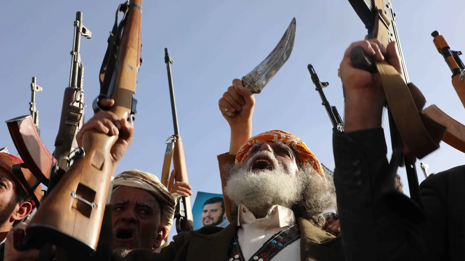 اعتداءات واختطافات.. تصاعد الانتهاكات الحوثية في اليمن