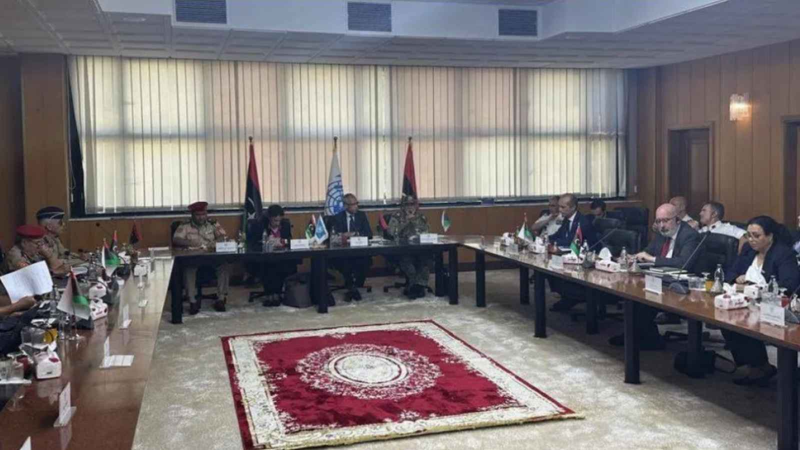 العجز الحكومي يهدد بـ"تبخر" الأصول الليبية المجمدة بالخارج