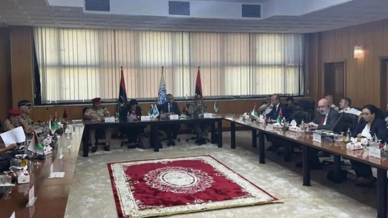 العجز الحكومي يهدد بـ"تبخر" الأصول الليبية المجمدة بالخارج