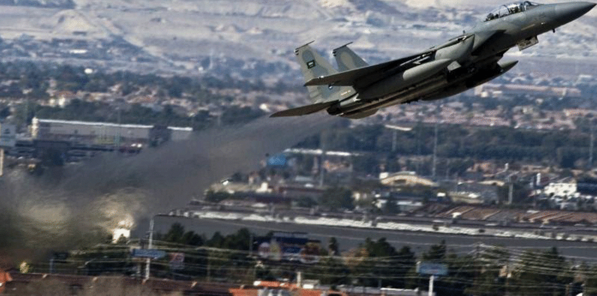 طيران التحالف يستهدف "خارجين عن القانون" في فندق بعدن