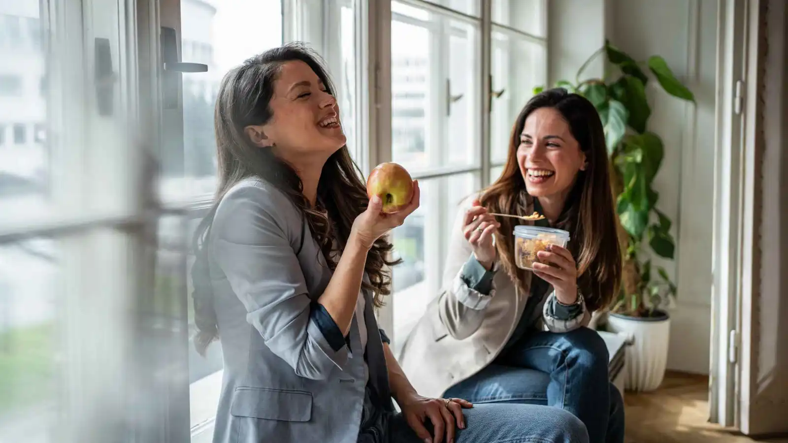 هذه الأطعمة تجعل رائحتك أكثر جاذبية