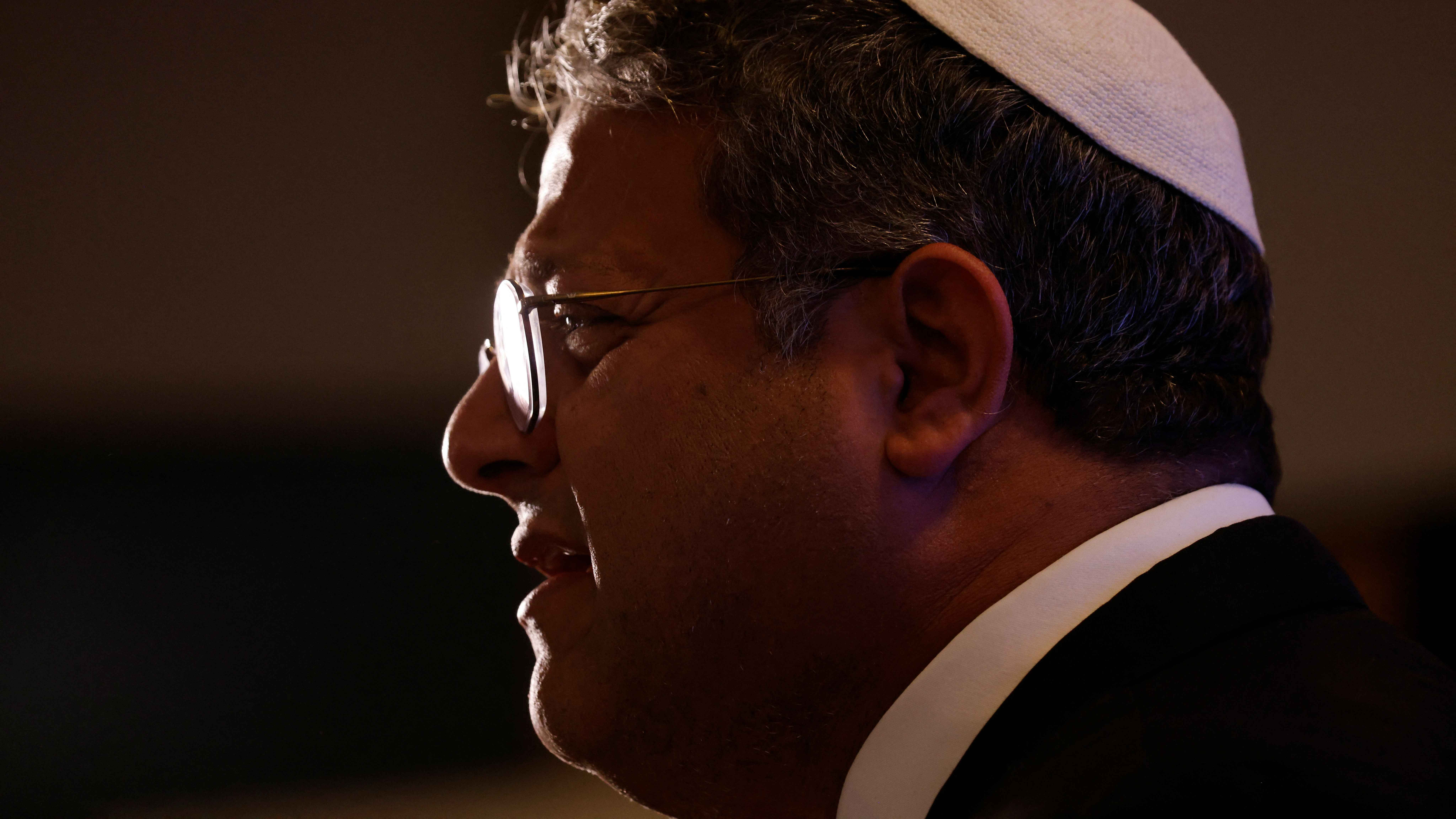 "هآرتس": بن غفير ارتكب مخالفة قانونية في قضية "التسريبات"