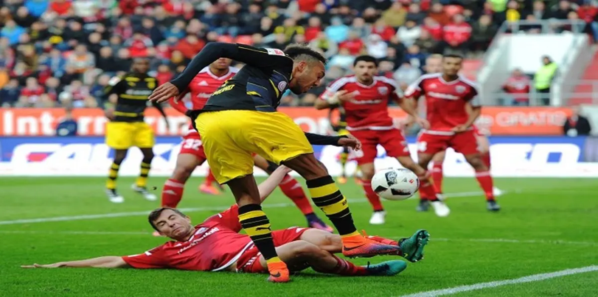 بروسيا دورتموند يواصل نزيف النقاط بتعادل مثير مع إنغلوشتاد