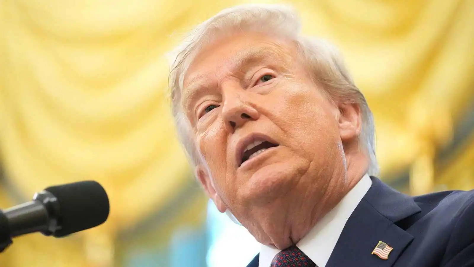 "ترامب يدرس قصف فنزويلا".. هل تشعل المخدرات مواجهة عسكرية "دموية"؟