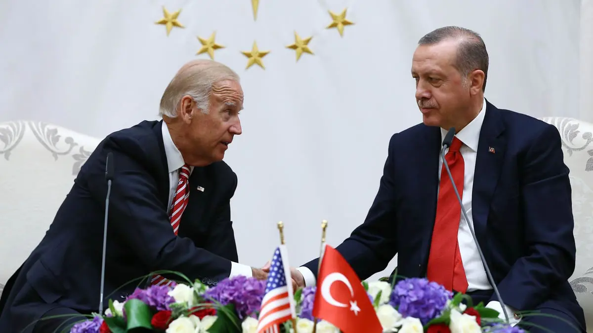 فورين بوليسي: "هدوء يسبق العاصفة".. ماذا وراء صمت بايدن حيال أردوغان؟