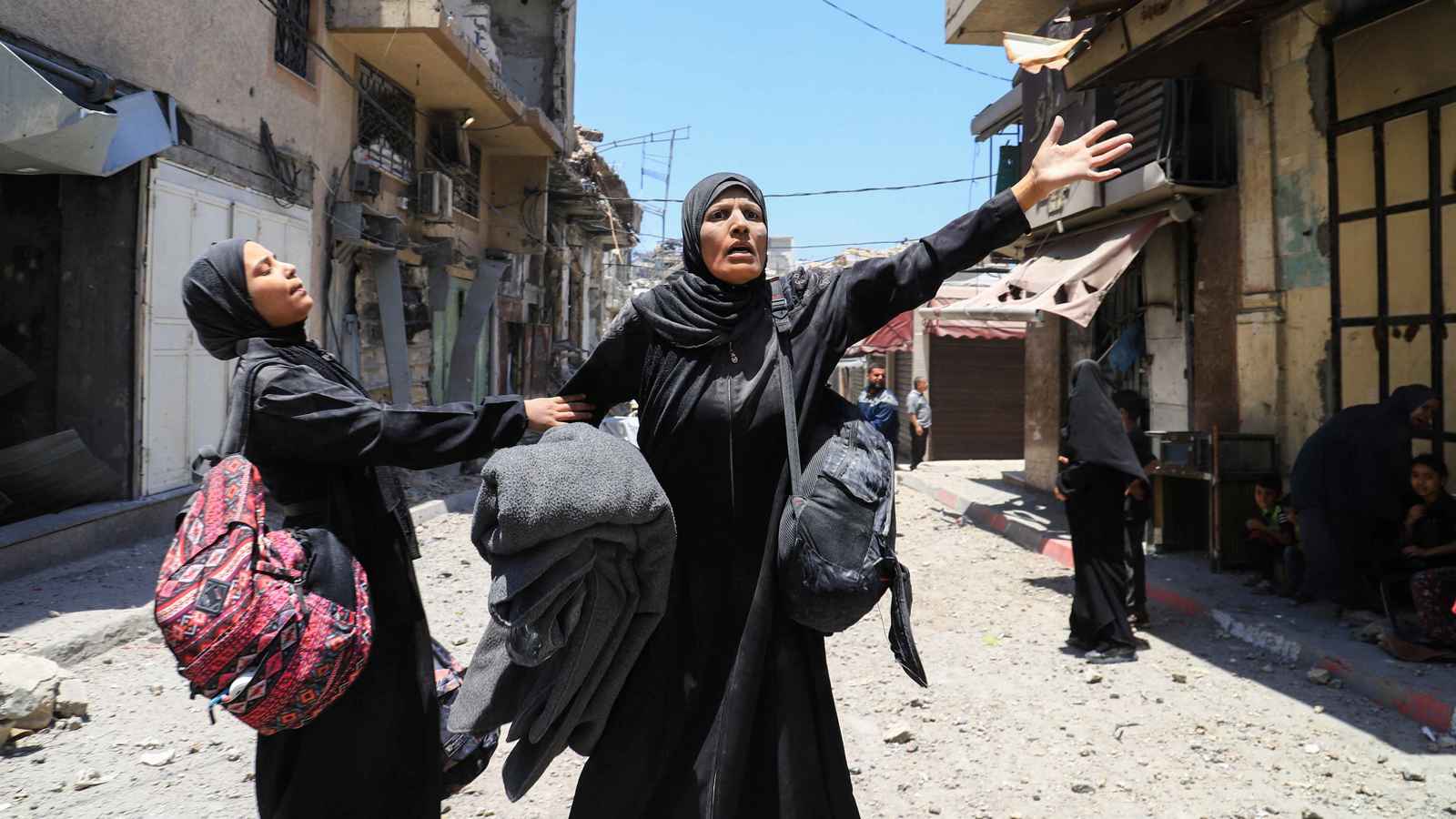 الجيش الإسرائيلي يمحو حي الشجاعية من خريطة غزة (فيديو)