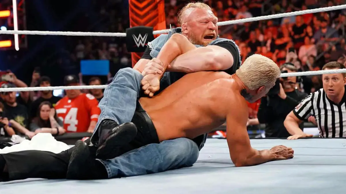 اشتباك قوي بين كودي رودز وبروك ليسنر قبل نزالهما في "نايت أوف تشامبيونز" (فيديو)