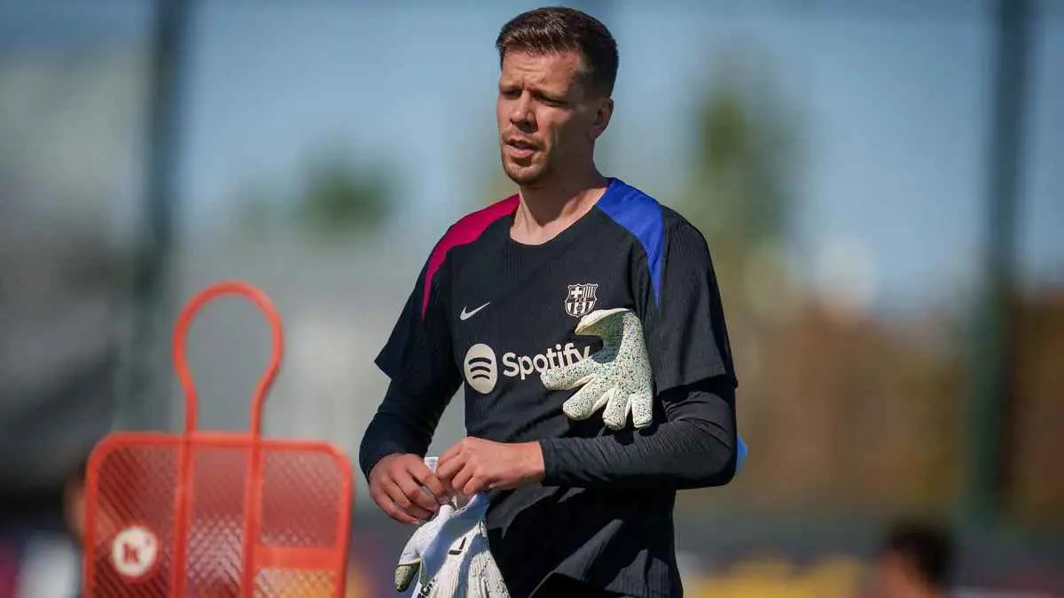 رد غريب من تشيزني بشأن استمراره في التدخين