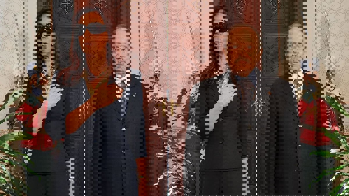 "جون أفريك" تكشف عن إلغاء امتيازات أمل التريكي زوجة بوتفليقة السابقة في باريس