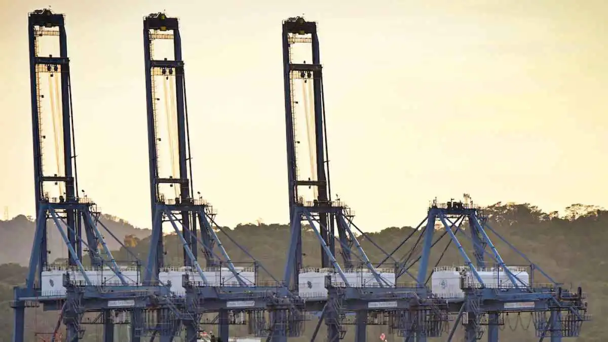 إمبراطورية الموانئ.. كيف استدرجت بكين ترامب إلى "مصيدتها" في بنما؟