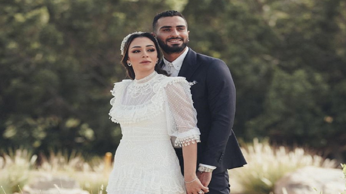 عقد قران الفنان المصري محمد الشرنوبي على راندا رياض مديرة أعمال أنغام (صور)