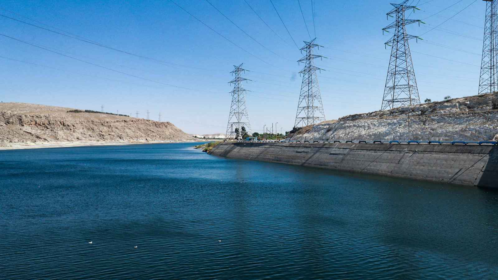 مطالبات بتدخل دولي.. العراق يخشى "كارثة" انهيار سد تشرين السوري