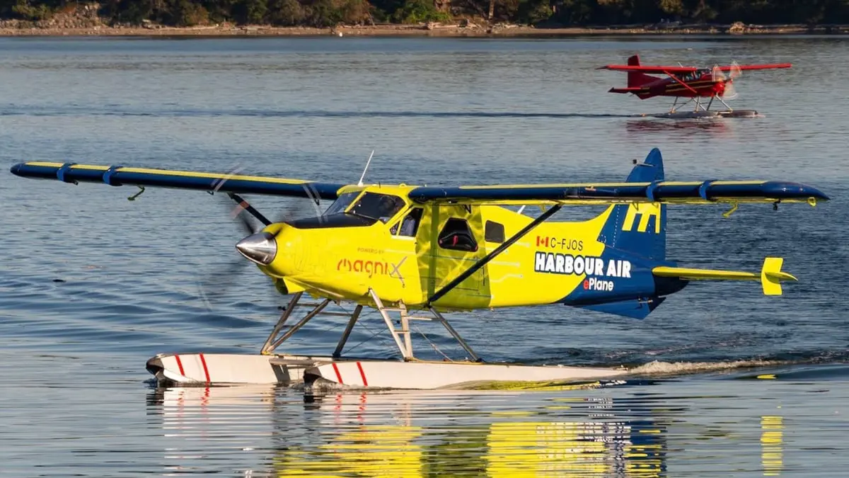كندا.. نجاح أول رحلة لطائرة بحرية كهربائية بالكامل