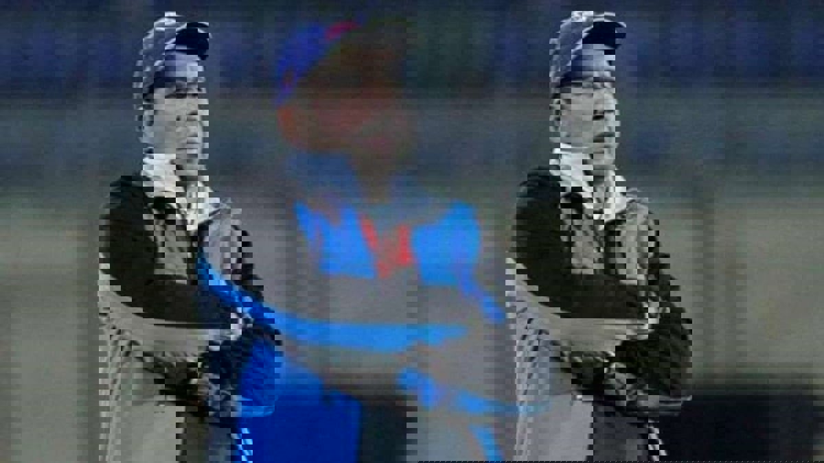 تطورات جديدة في أزمة مرض إبراهيم يوسف مدرب الصقر اليمني (فيديو)