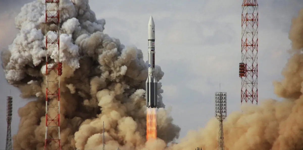 روسيا تطلق قمرًا صناعيًا عسكريًا إلى الفضاء