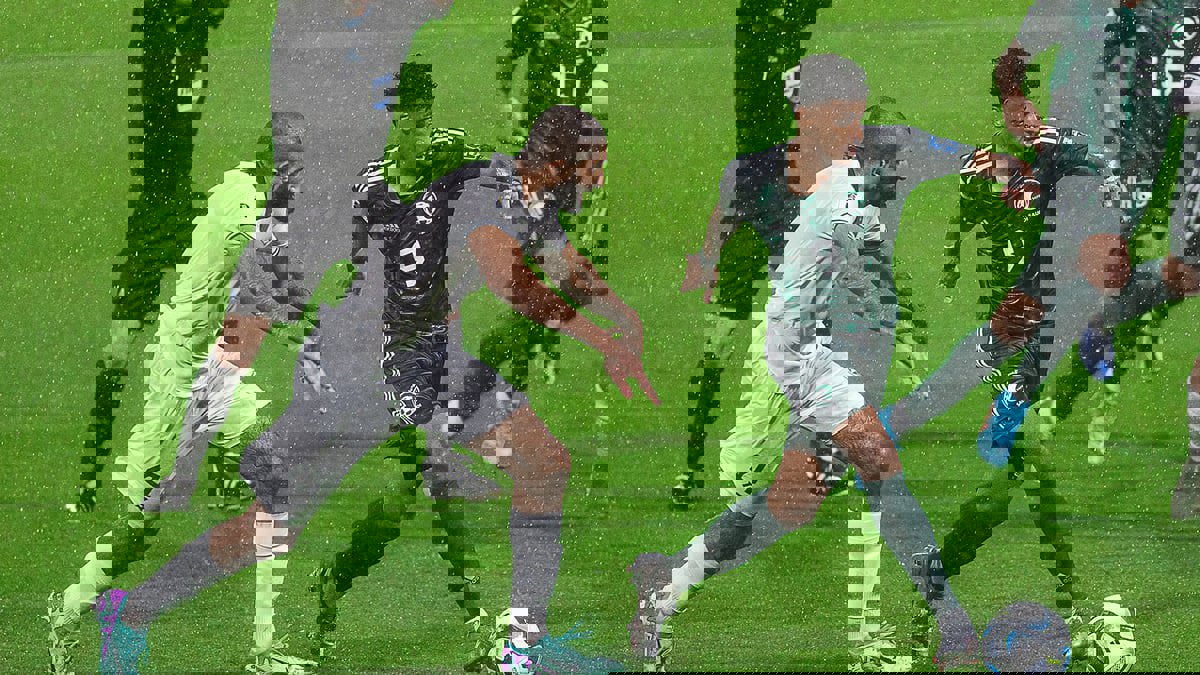 بداية مظفرة لمشوار تصفيات كأس العالم.. السعودية تفوز برباعية على باكستان (فيديو)