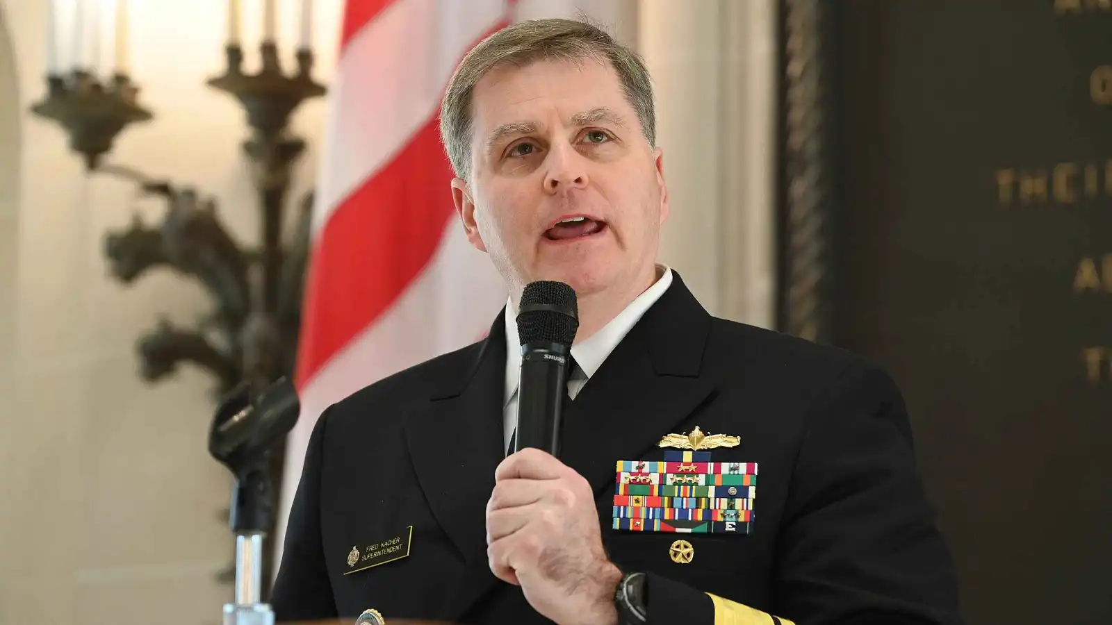 إبعاد فريد كاشر يعمّق الغموض داخل إدارة ترامب بشأن إيران