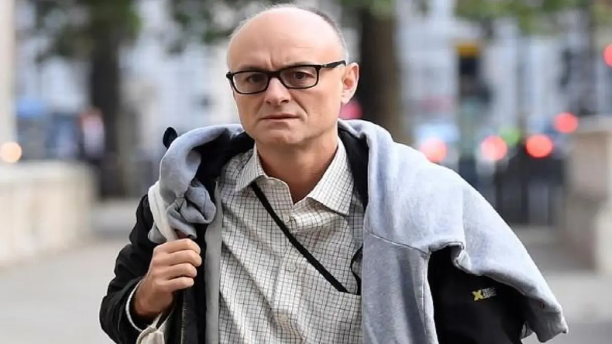 مستشار جونسون يعزل نفسه بسبب أعراض كورونا