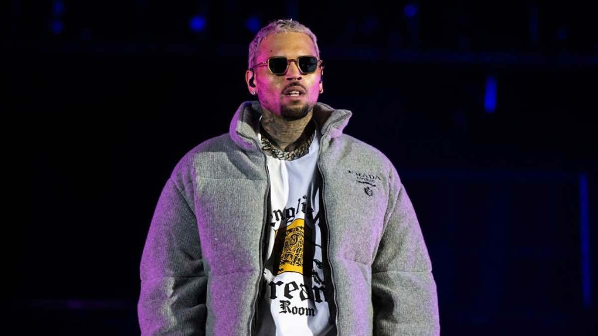 كريس براون أمام القضاء بتهمة اعتداء عنيف داخل ملهى ليلي