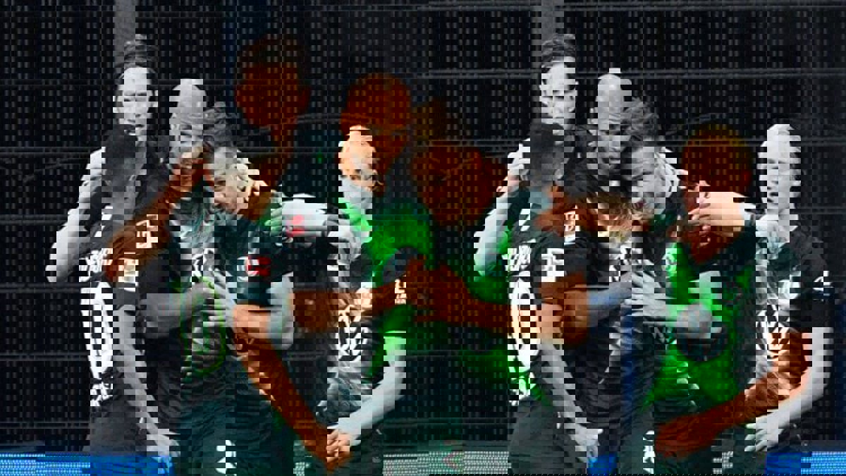 فولفسبورغ يكتسح باير ليفركوزن برباعية في الدوري الألماني (فيديو)