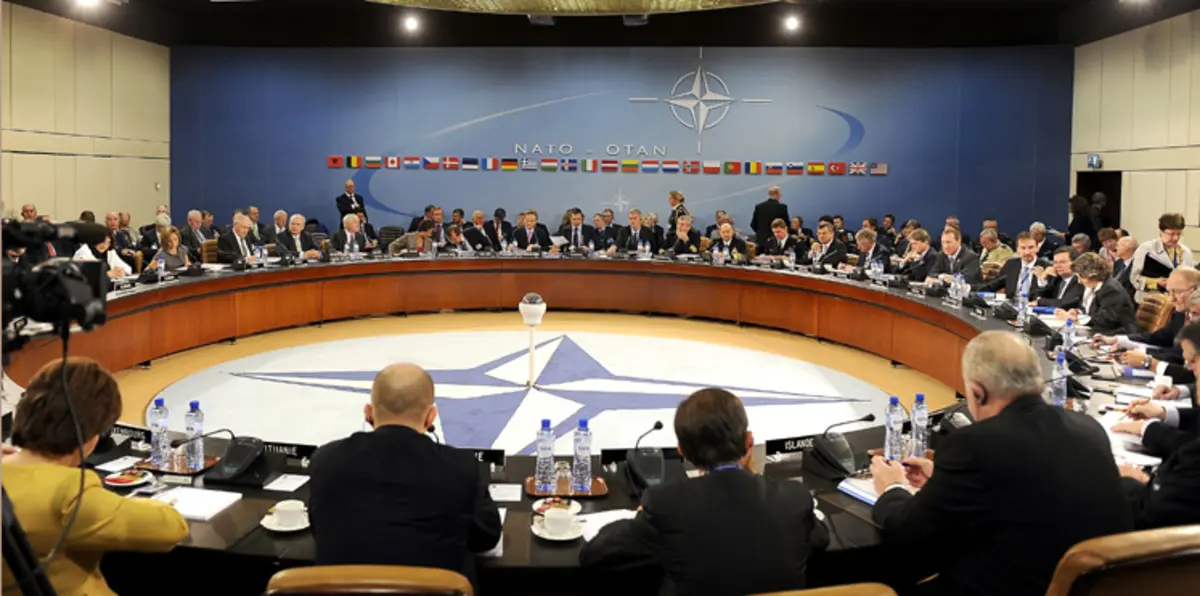 قمة "تاريخية" لقادة الناتو في ظل توترات مع روسيا