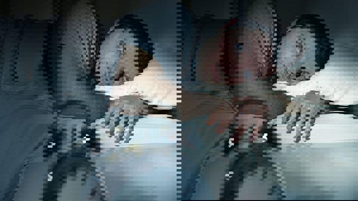 دراسة: قلّة النوم تقتل الرغبة في مساعدة الآخرين