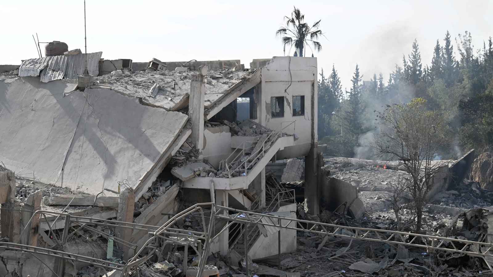 إسرائيل تقر بتدمير الأسطول الحربي لسوريا