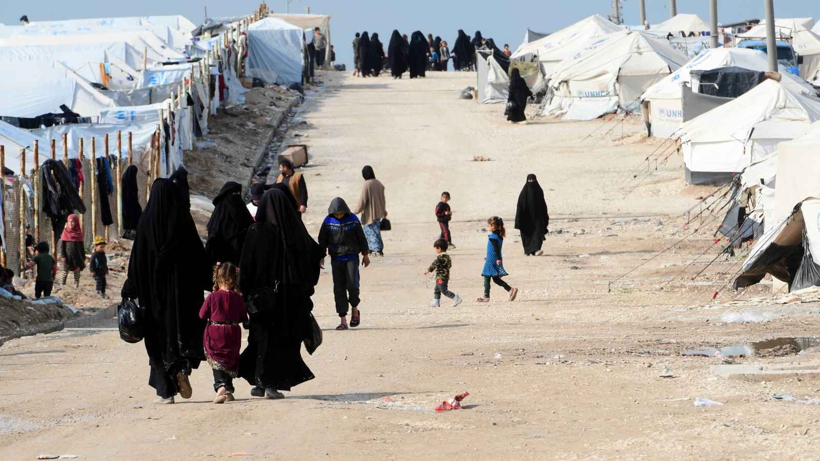 عودة العائلات العراقية من مخيم الهول.. بوابة للأمن أم مأزق جديد؟