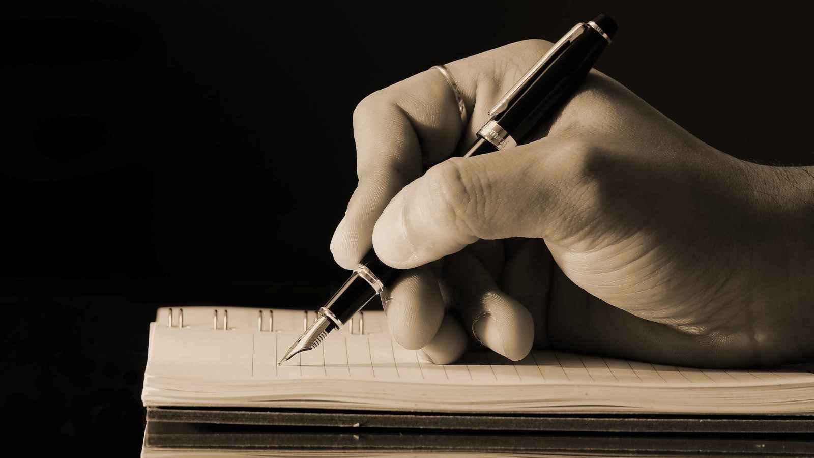 وفاة الشاعر السوري نظمي عبدالعزيز