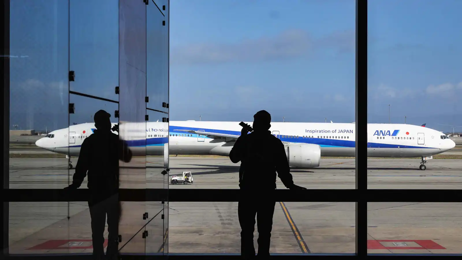 إدارة ترامب تطالب شركات الطيران بخفض عملياتها في 40 مطاراً رئيسياً