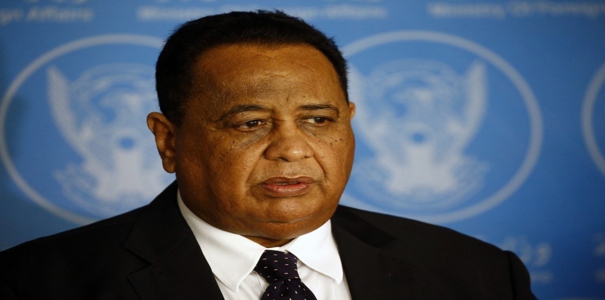 وسط توتر إقليمي.. ما حقيقة استقالة وزير الخارجية السوداني؟