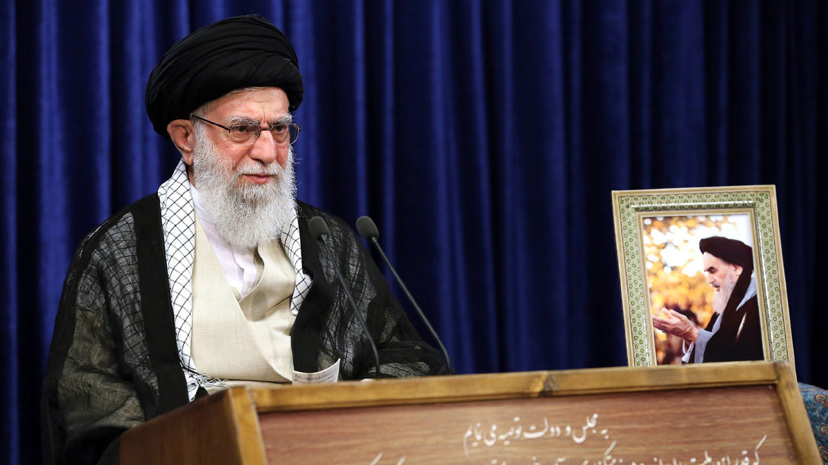 خامنئي: الحرب الإيرانية العراقية من أكثر الأحداث عقلانية في تاريخنا