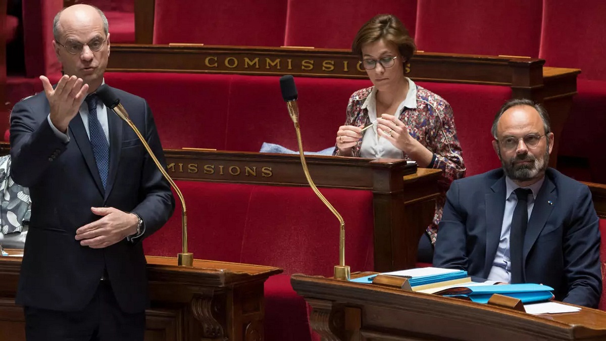 فرنسا تعيد فتح المدارس على مرحلتين في 11 و18 مايو‎