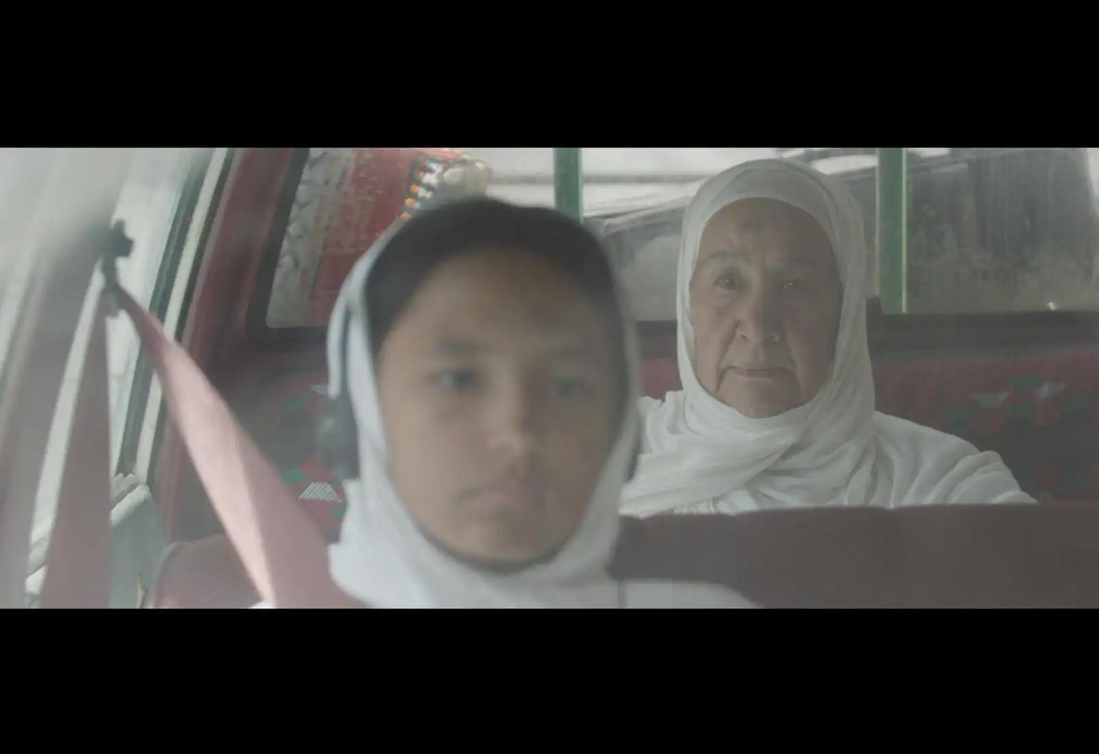 مشهد لخيرية نظمي من فيلم هجرة