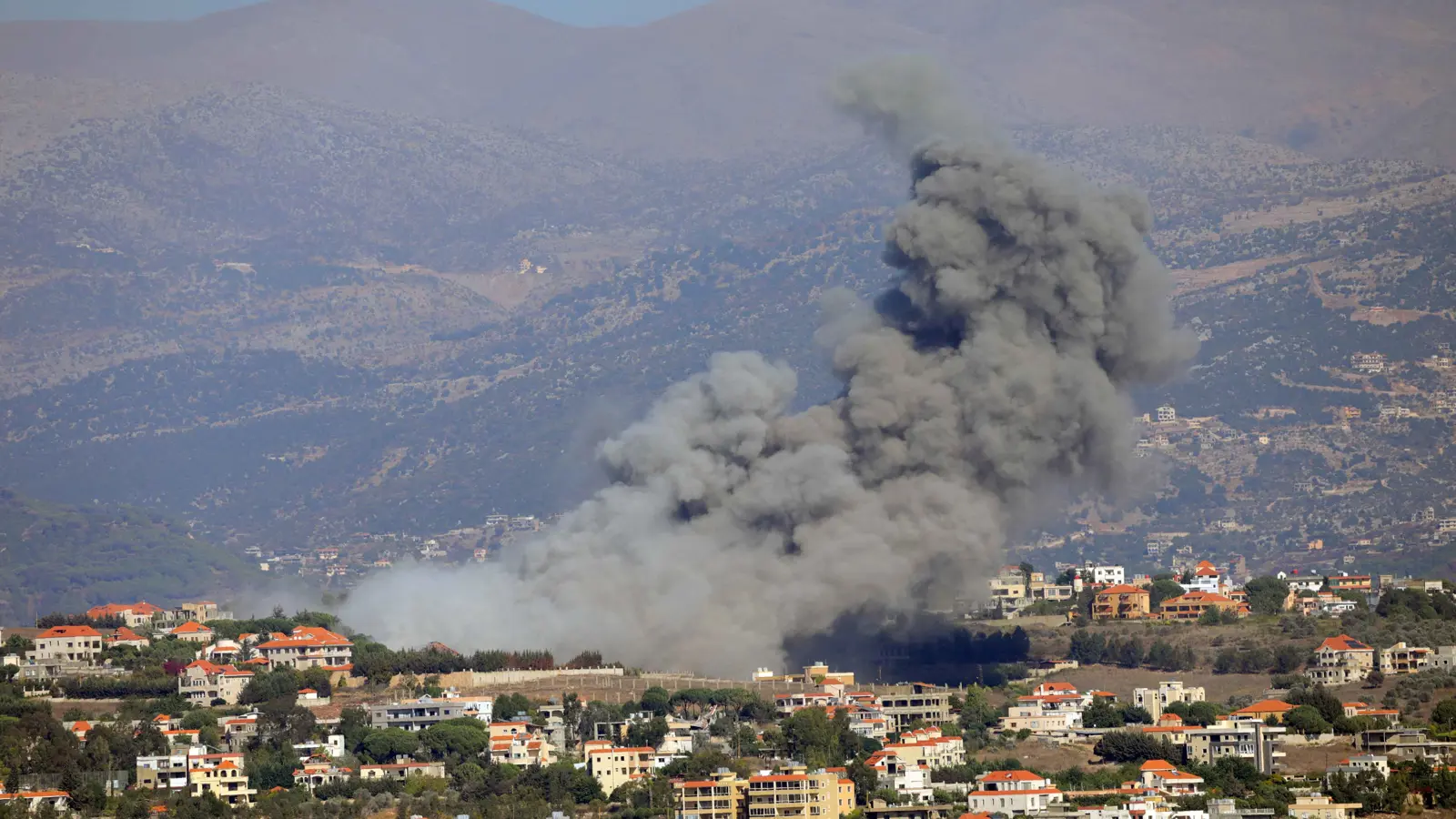 العالم يترقب.. تفاؤل حذر بشأن هدنة مؤقتة بين إسرائيل وحزب الله