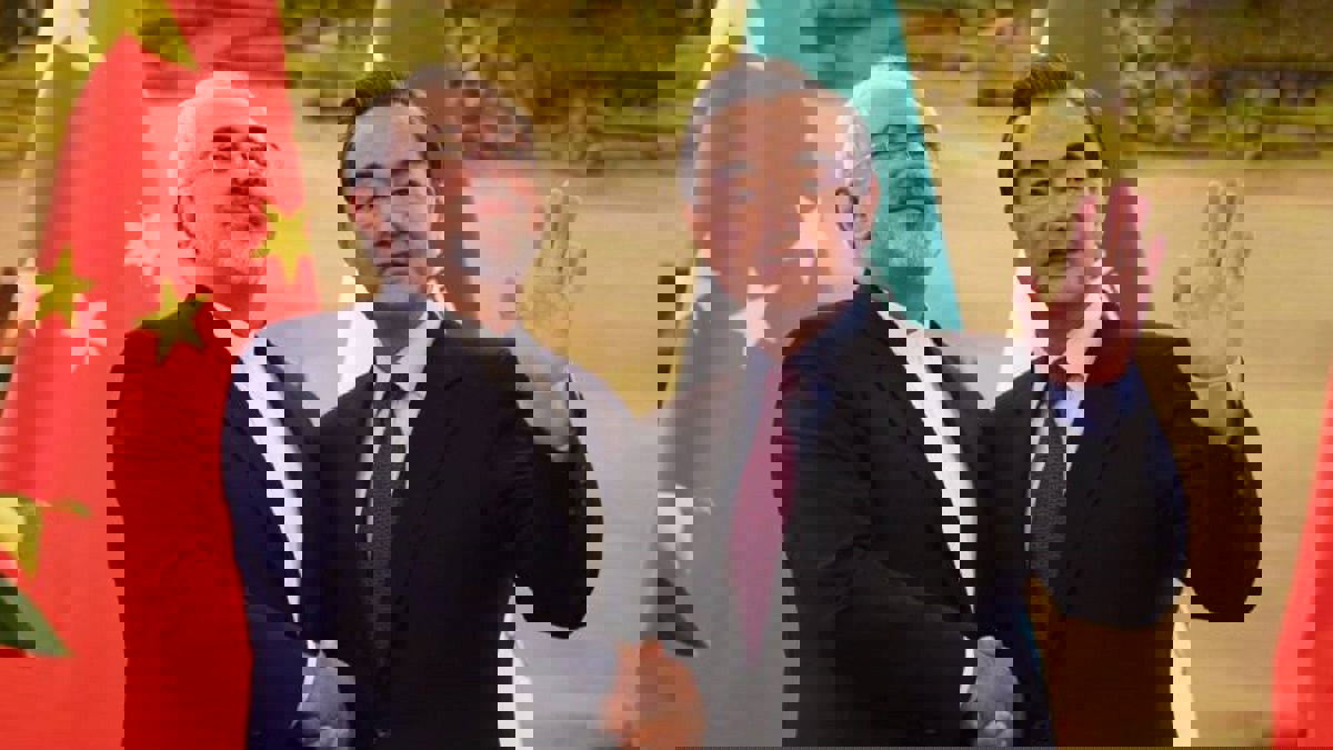 تصعيد جديد مع واشنطن.. طهران وبكين توقعان عقودًا بـ400 مليار دولار