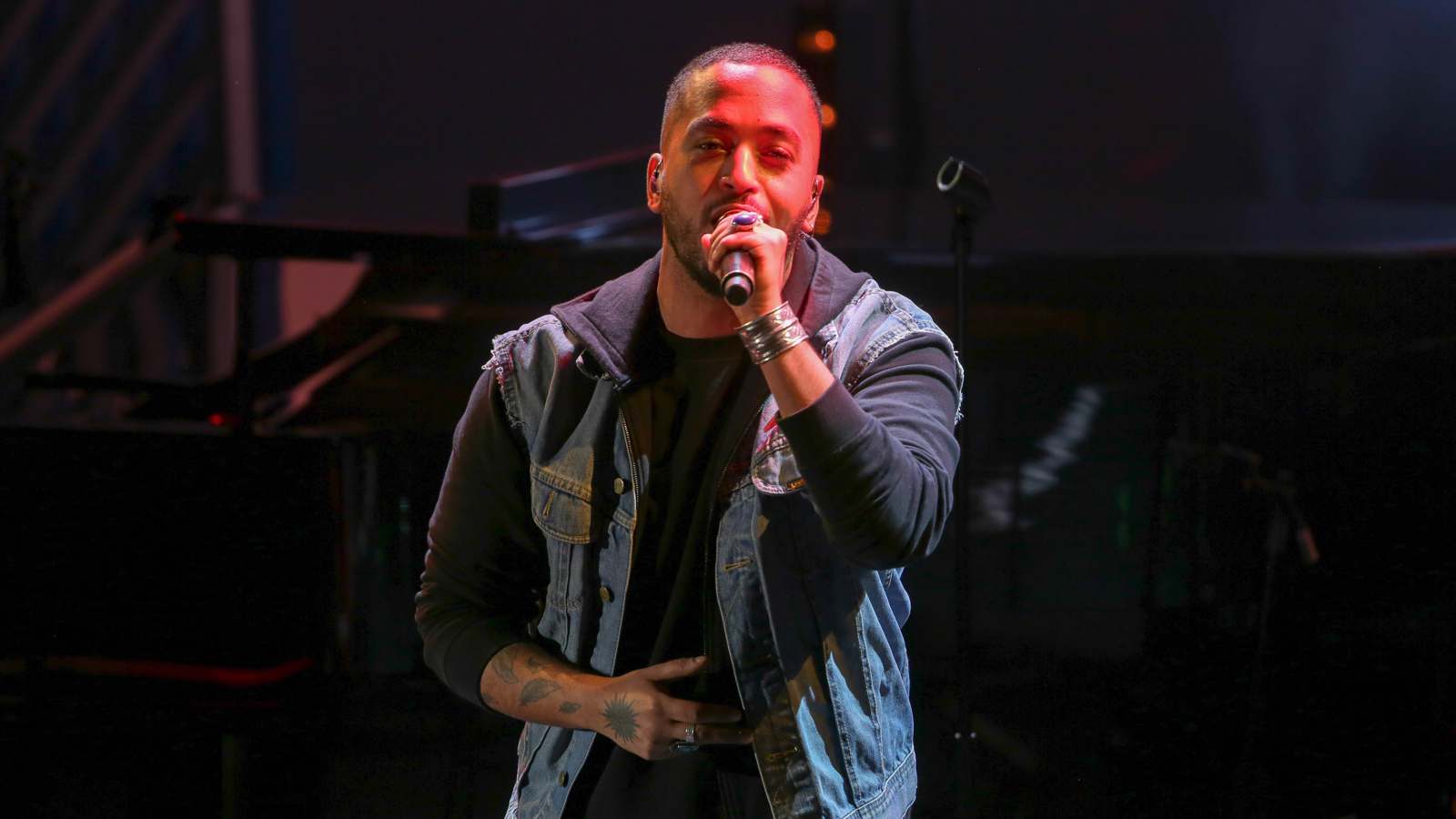 مغني "ذا فويس" سليمان يواجه تهمة التحرش الجنسي