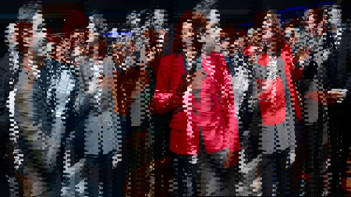 فرنسا.. صعود مرشحة ماكرون للبرلمان الأوروبي في استطلاعات الرأي