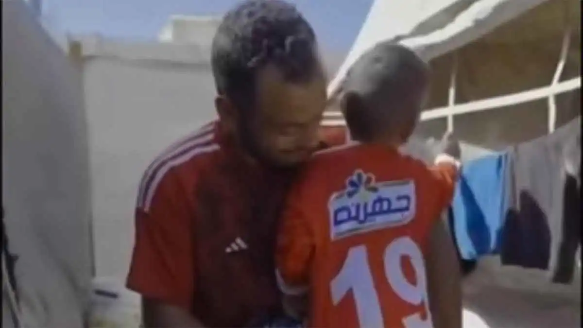 يكفي أنك شبهي.. نجم الأهلي المصري يستجيب لطلب طفل فلسطيني (فيديو وصورة)