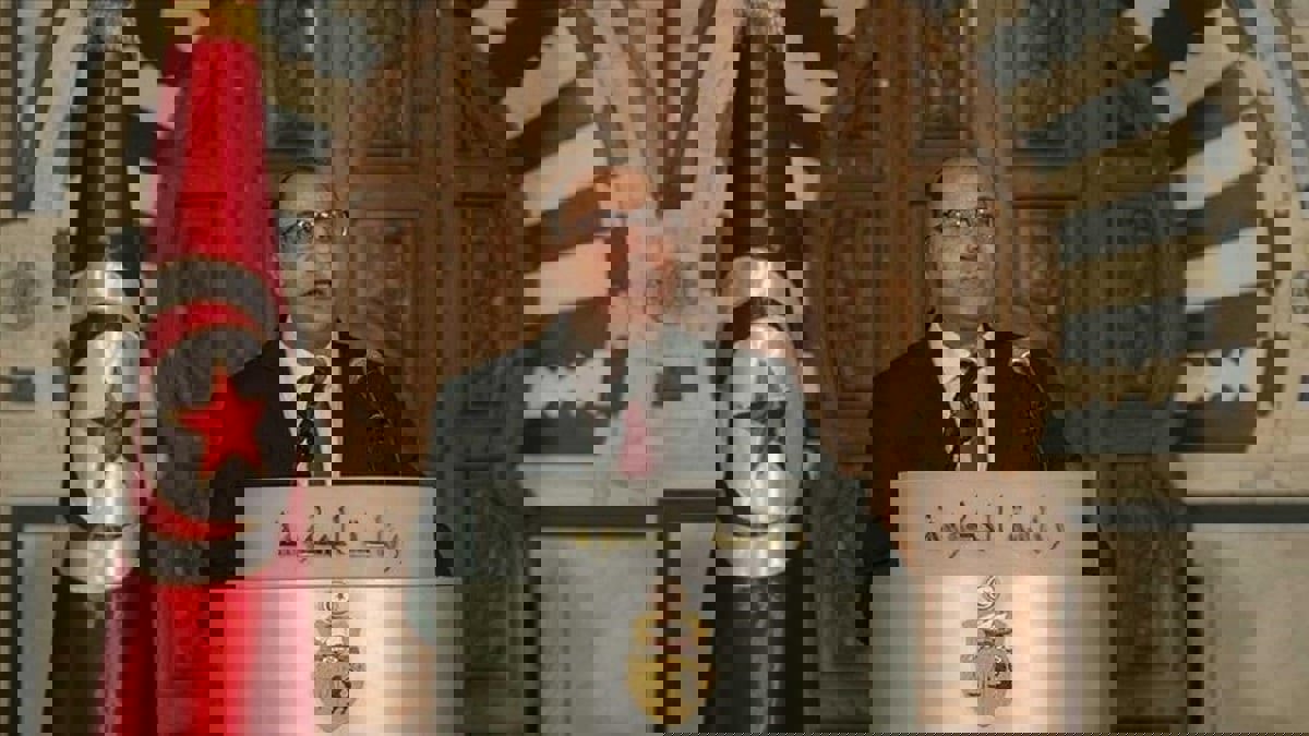 تونس.. المشيشي يلوح بتمرير التعديل الوزاري في تحد للرئيس