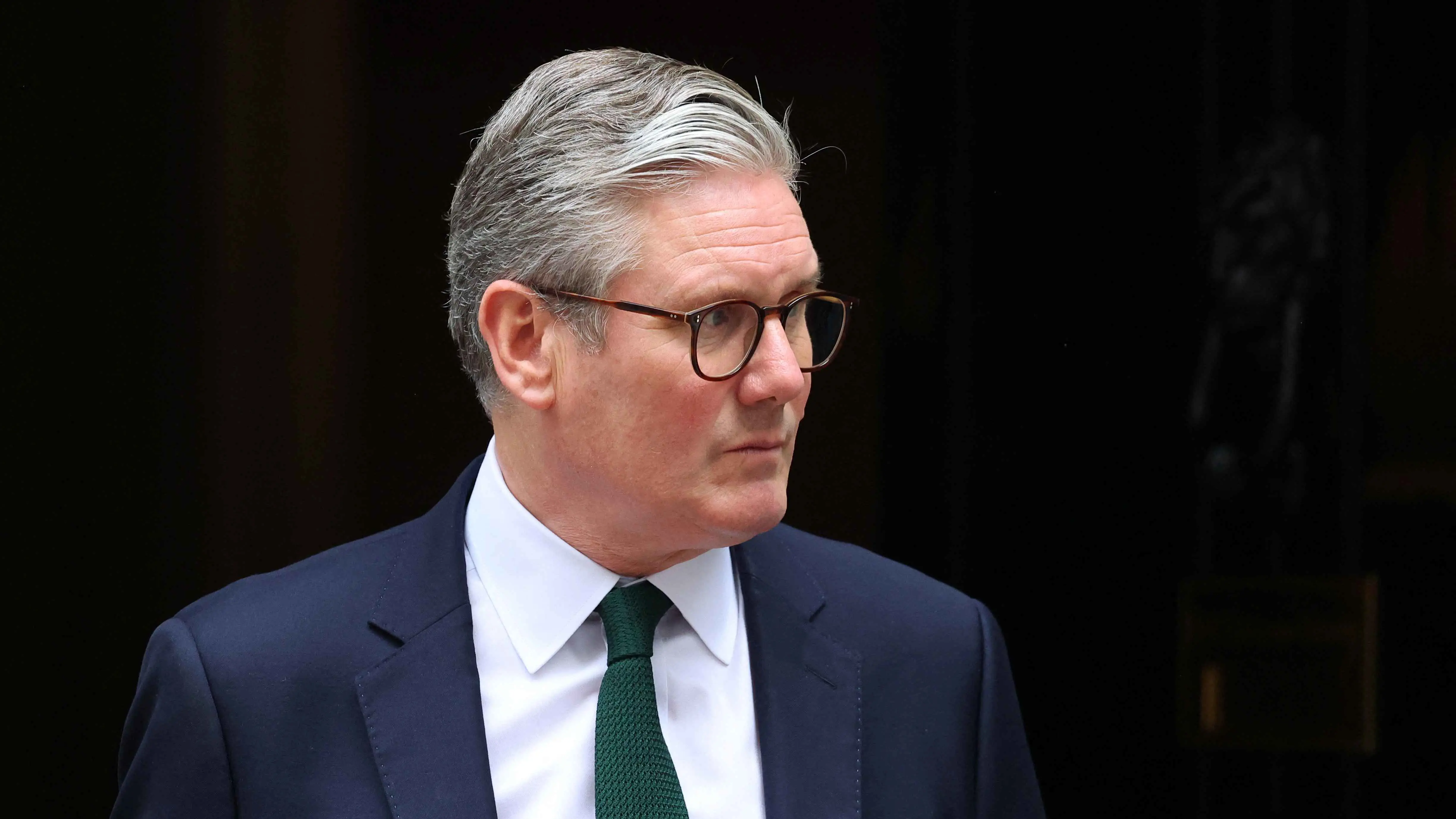 ستارمر يعرب عن "قلقه" إزاء هجوم مسيّرة على مقر إقامة نتنياهو