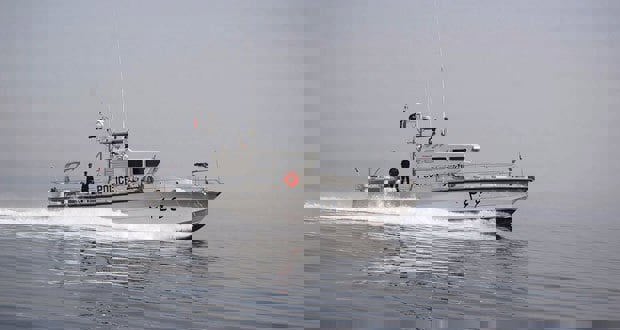 العثور على 4 عُمانيين فقدوا في عرض البحر