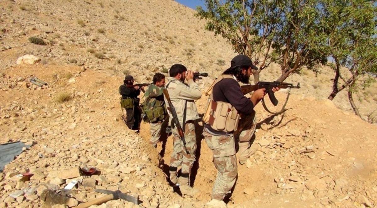 فرار قوات الأسد من مستشفى جسر الشغور قبل سيطرة المسلحين