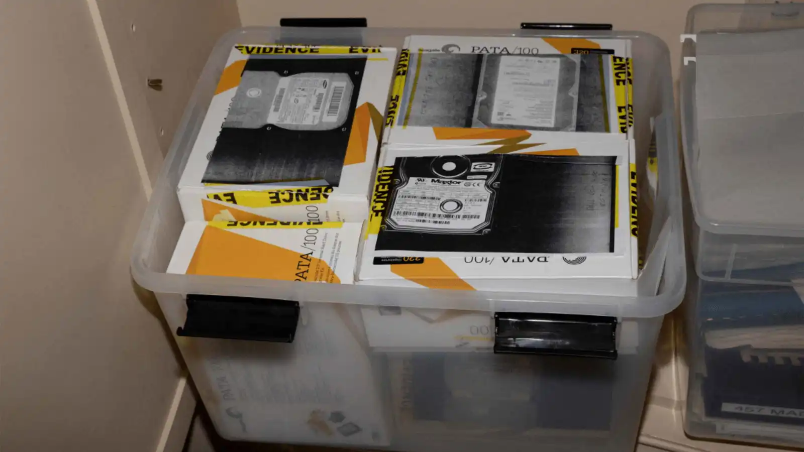 5.2 مليون صفحة من ملفات إبستين تنتظر المراجعة