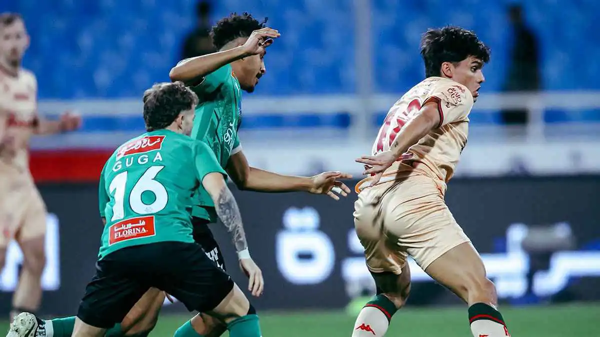 لا يحق له ضربي.. أول تعليق من جامع الكرات بعد تصرف حارس الخلود (فيديو)