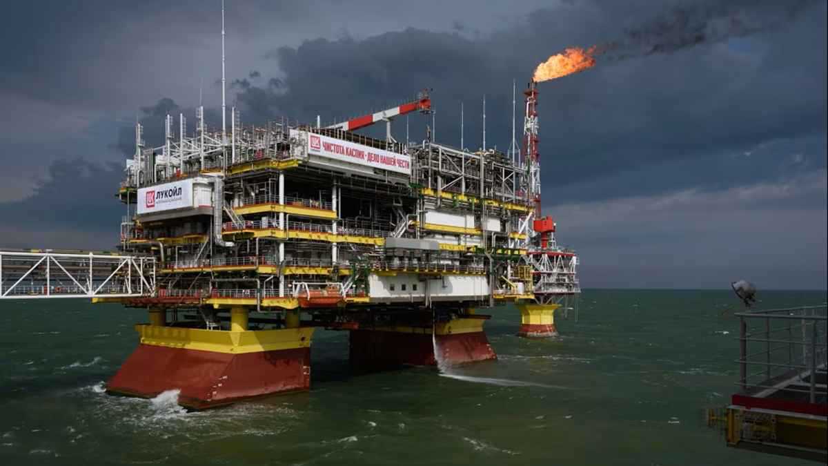 هجوم قزوين.. ضربة استراتيجية تؤجج حرب الطاقة بين موسكو وكييف